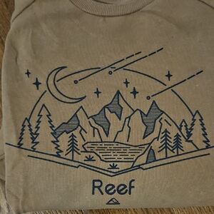 Reef Brown Crewneck Sweatshirt with Black Mountain Graphic
